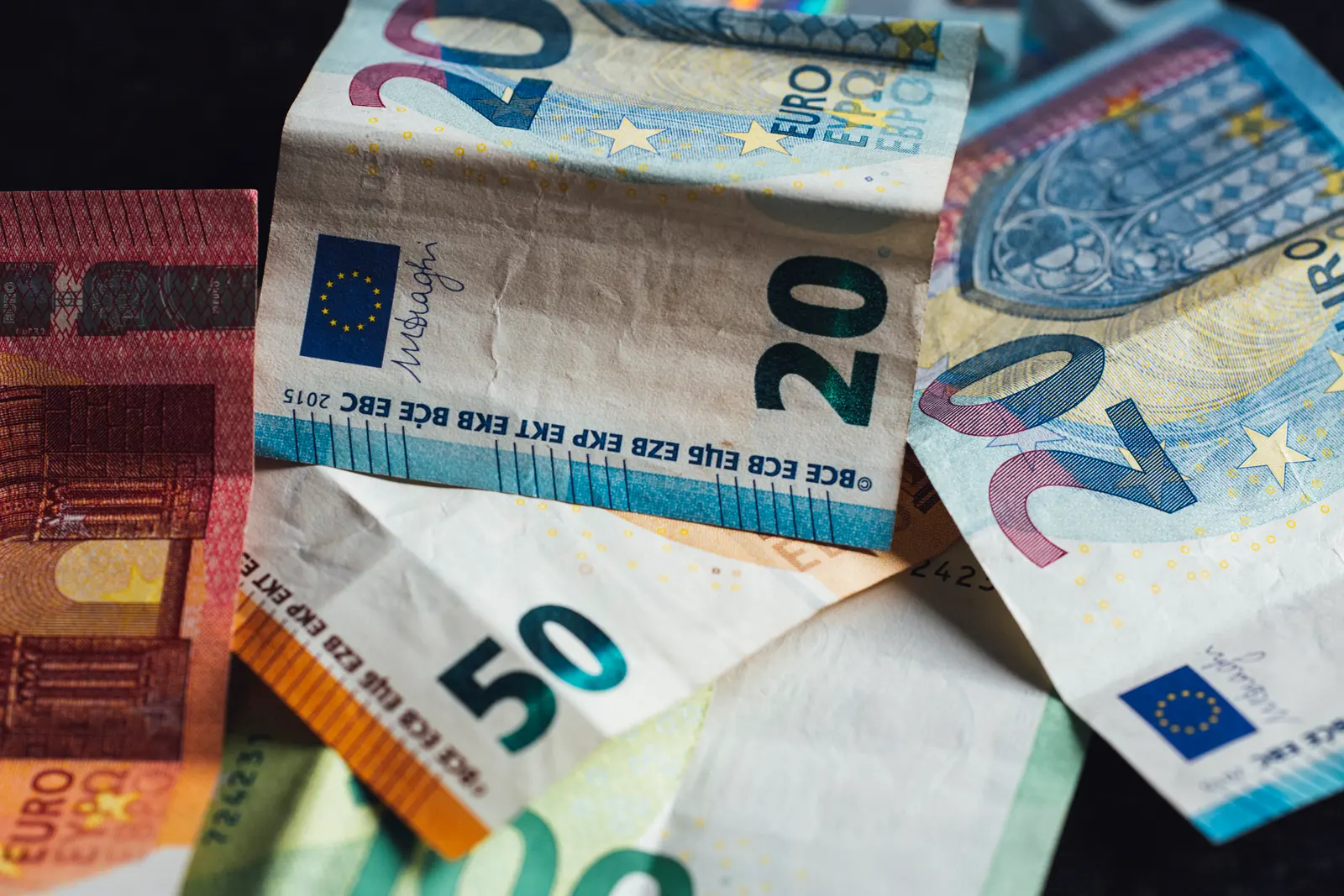 Cuánto cuesta un año: el precio depende de tu categoría, no del país