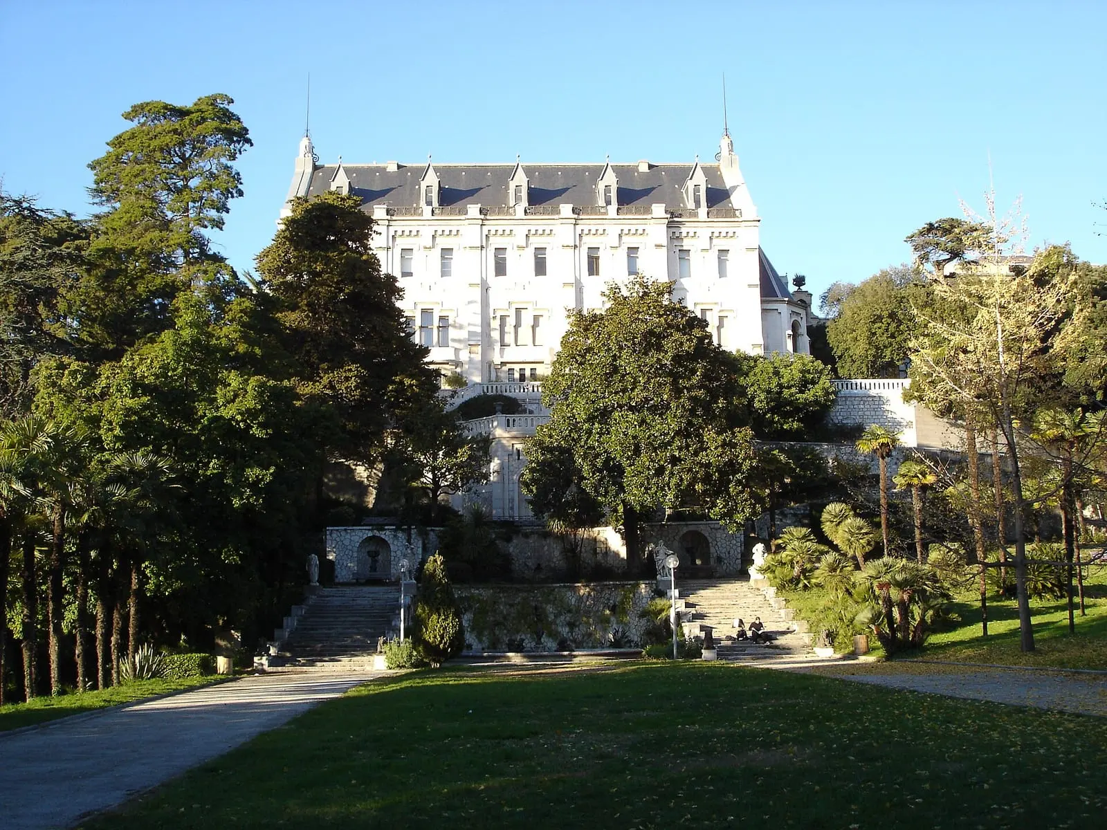 Côte d'Azur University
