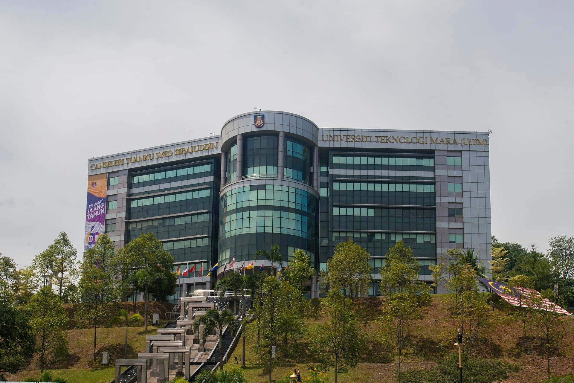 Universiti Teknologi Mara